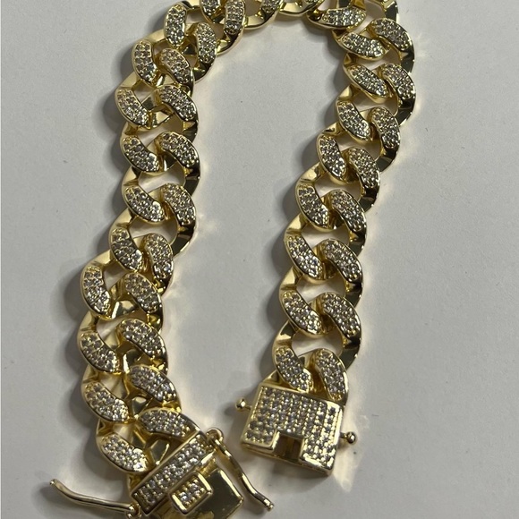 14k gold filled Cuban link bracelet - Picture 2 of 4